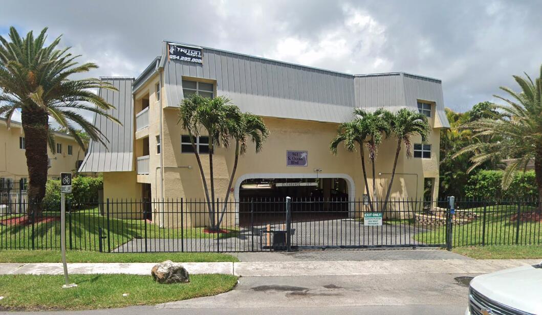 961 S Ocean Drive 304