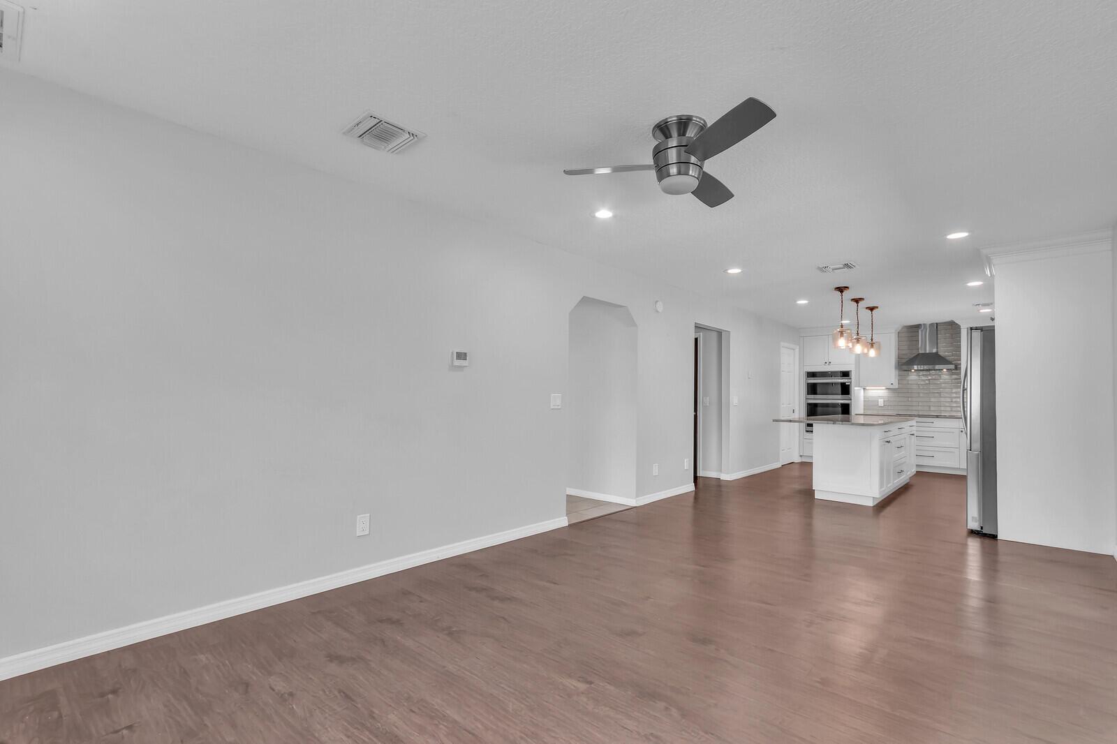 1103 Rainwood Circle W