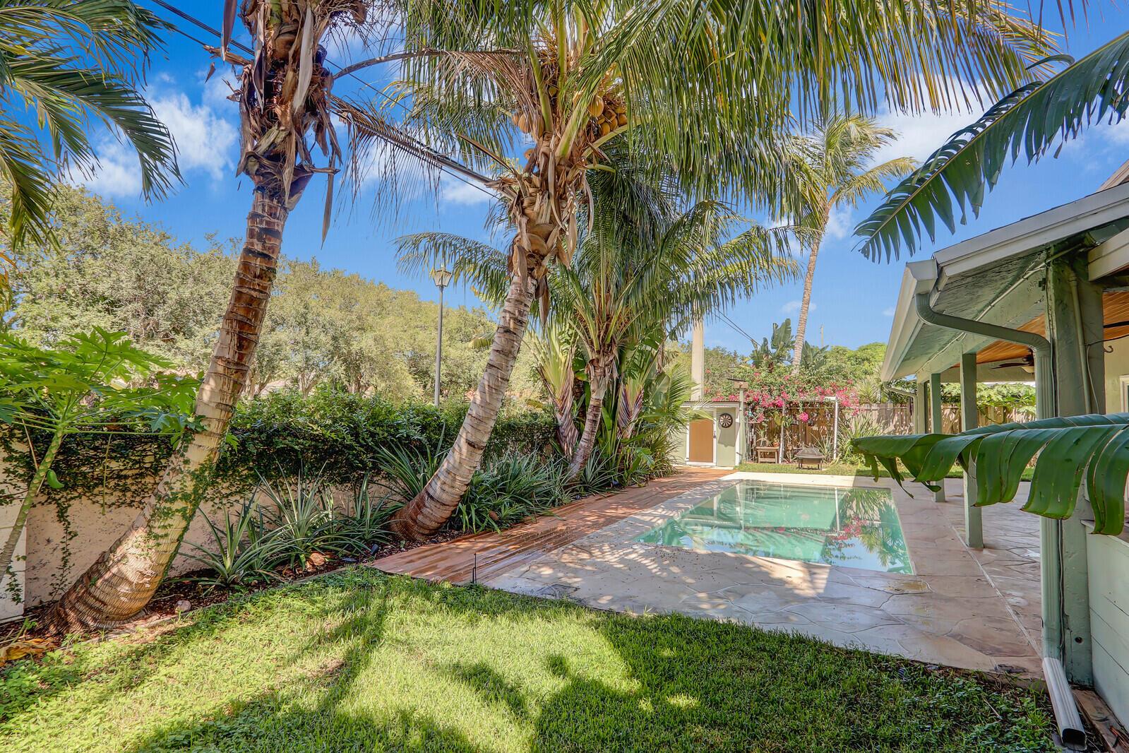 1103 Rainwood Circle W