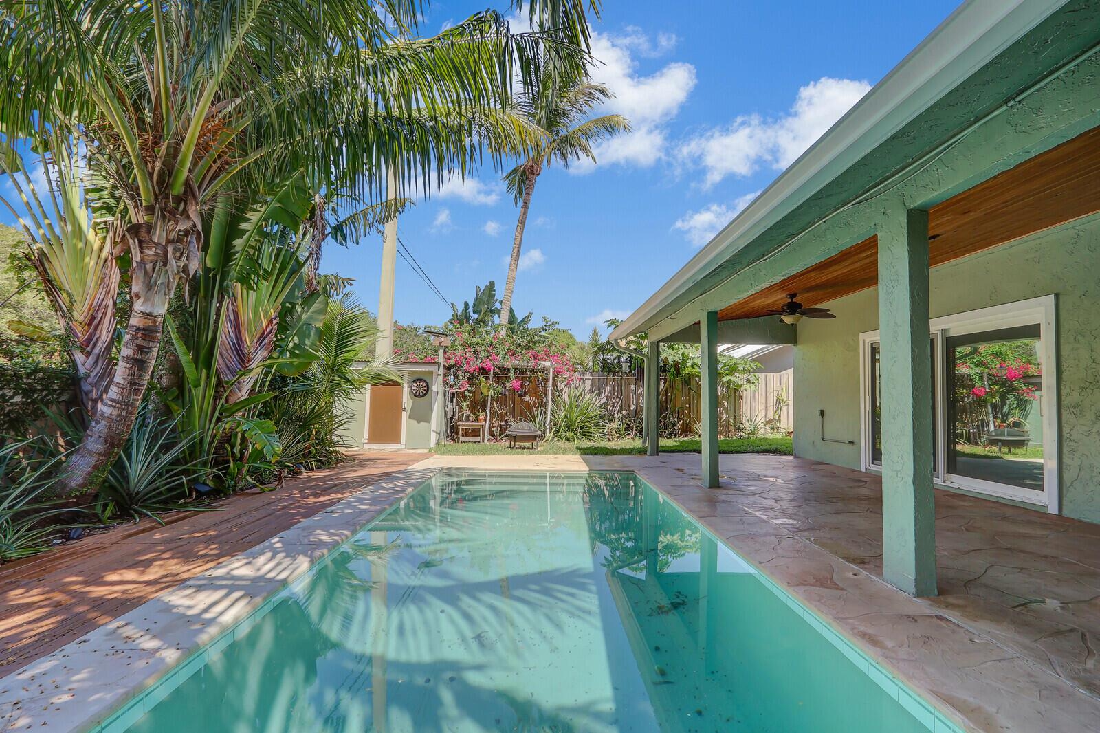 1103 Rainwood Circle W