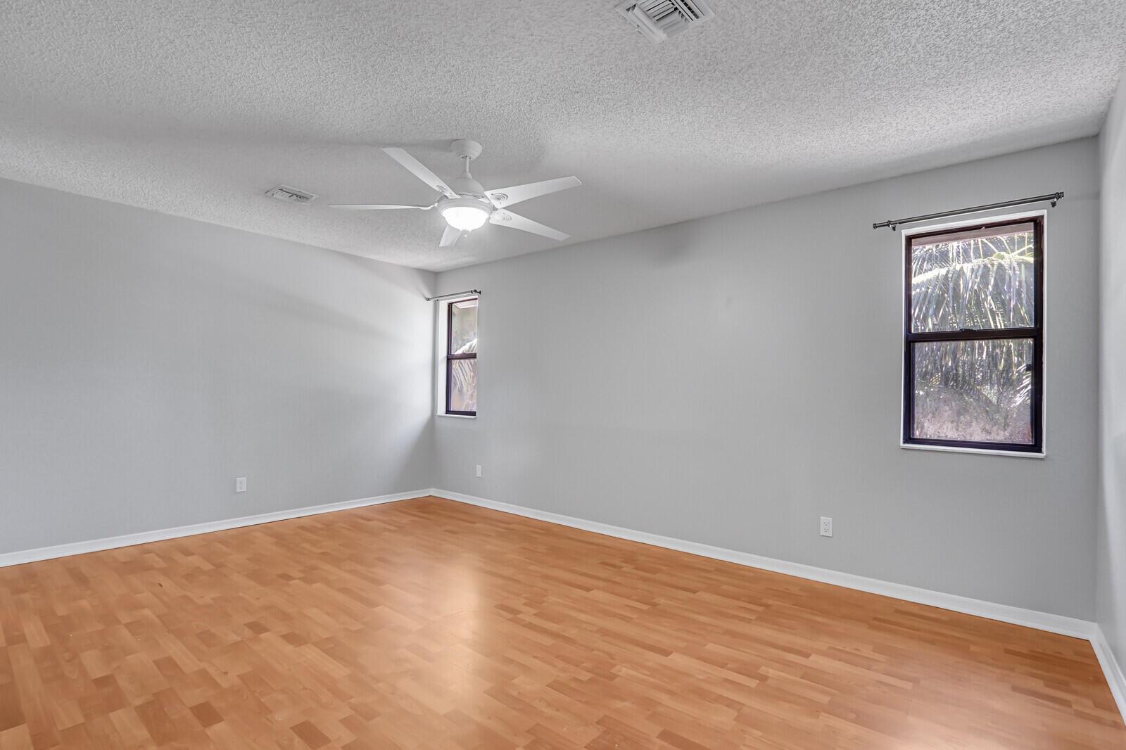 1103 Rainwood Circle W