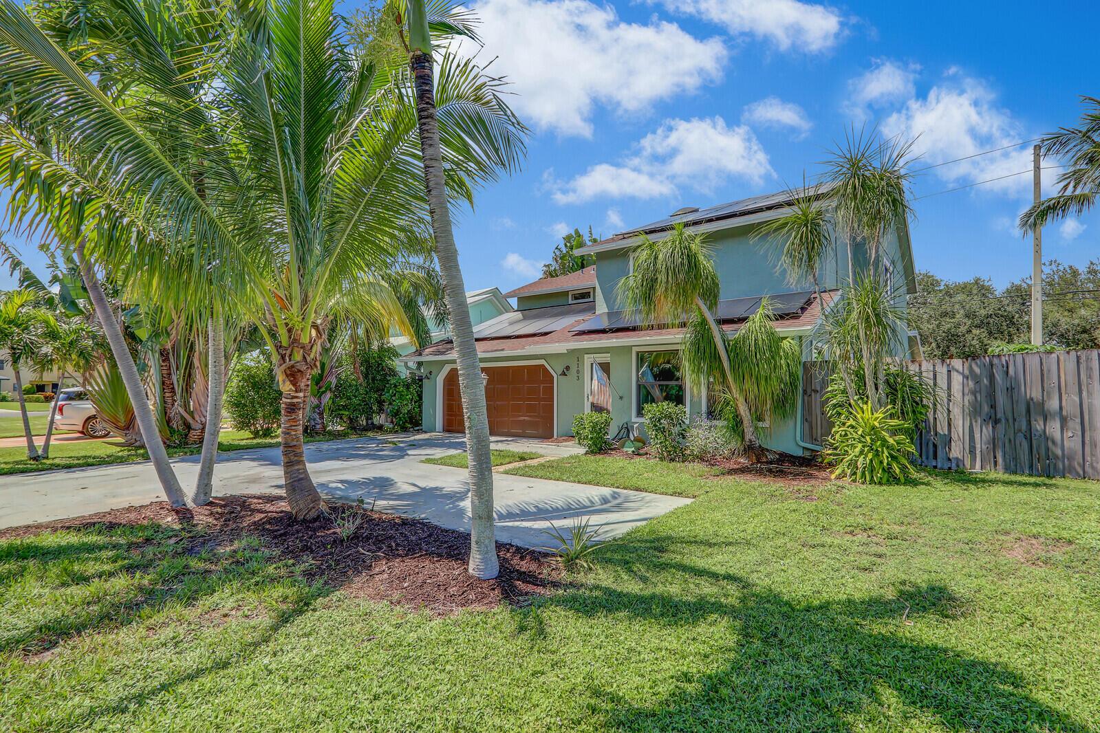 1103 Rainwood Circle W