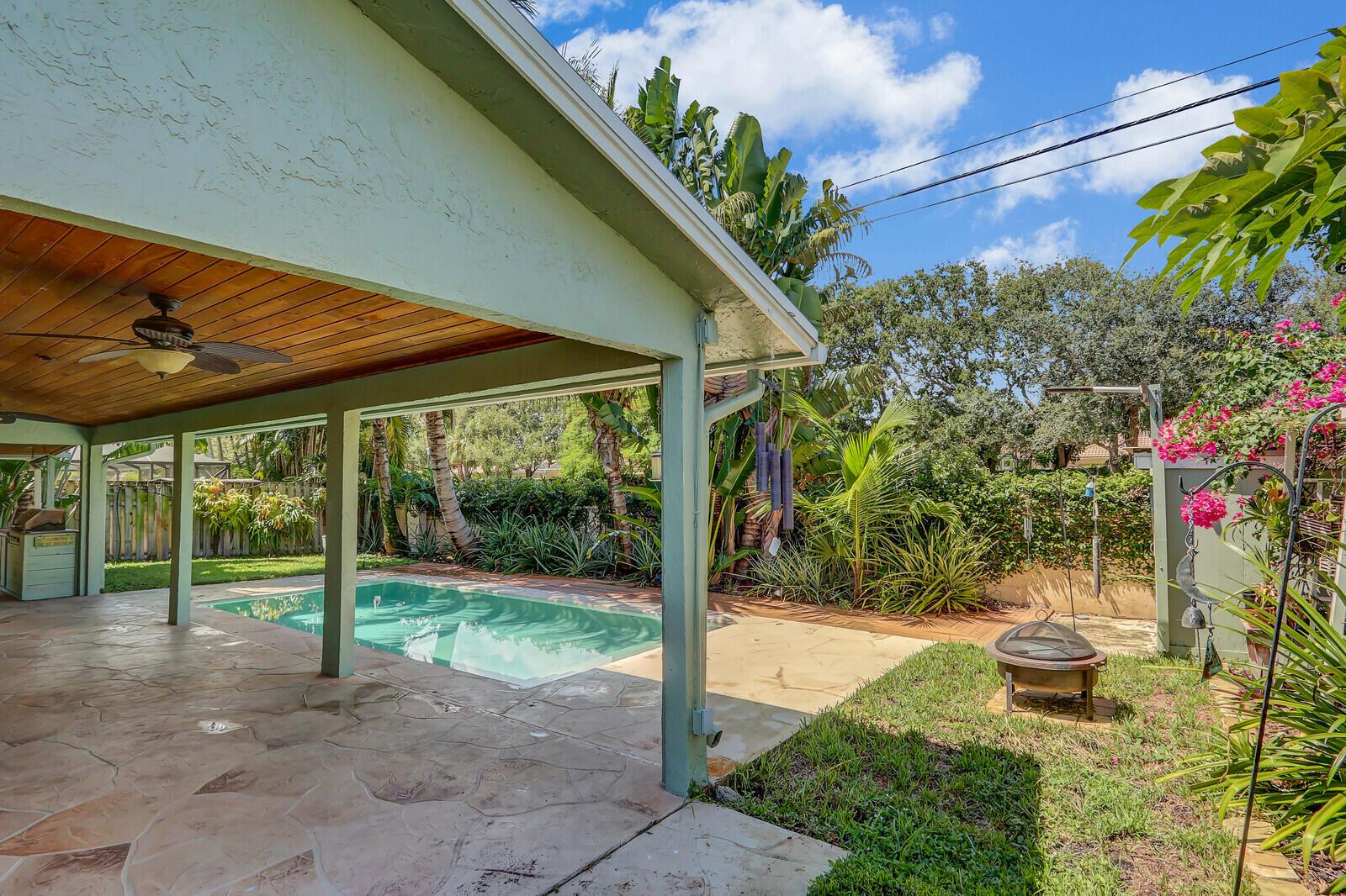 1103 Rainwood Circle W