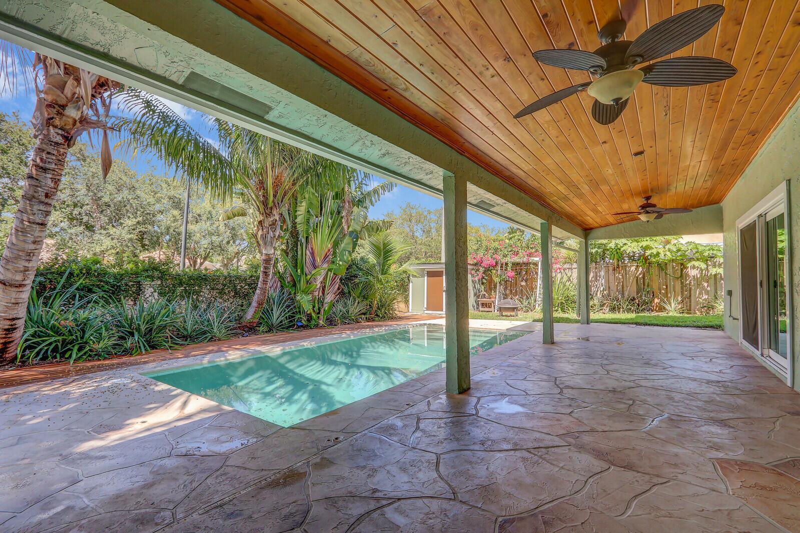 1103 Rainwood Circle W