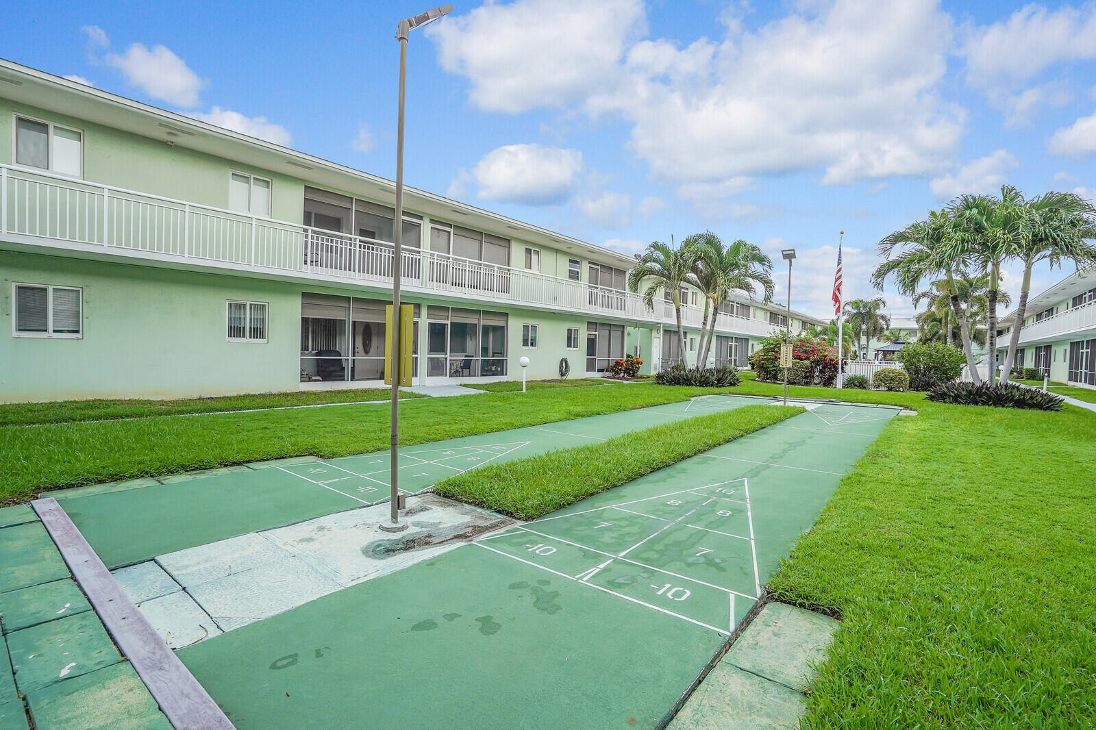 2100 NE 38th Street 111