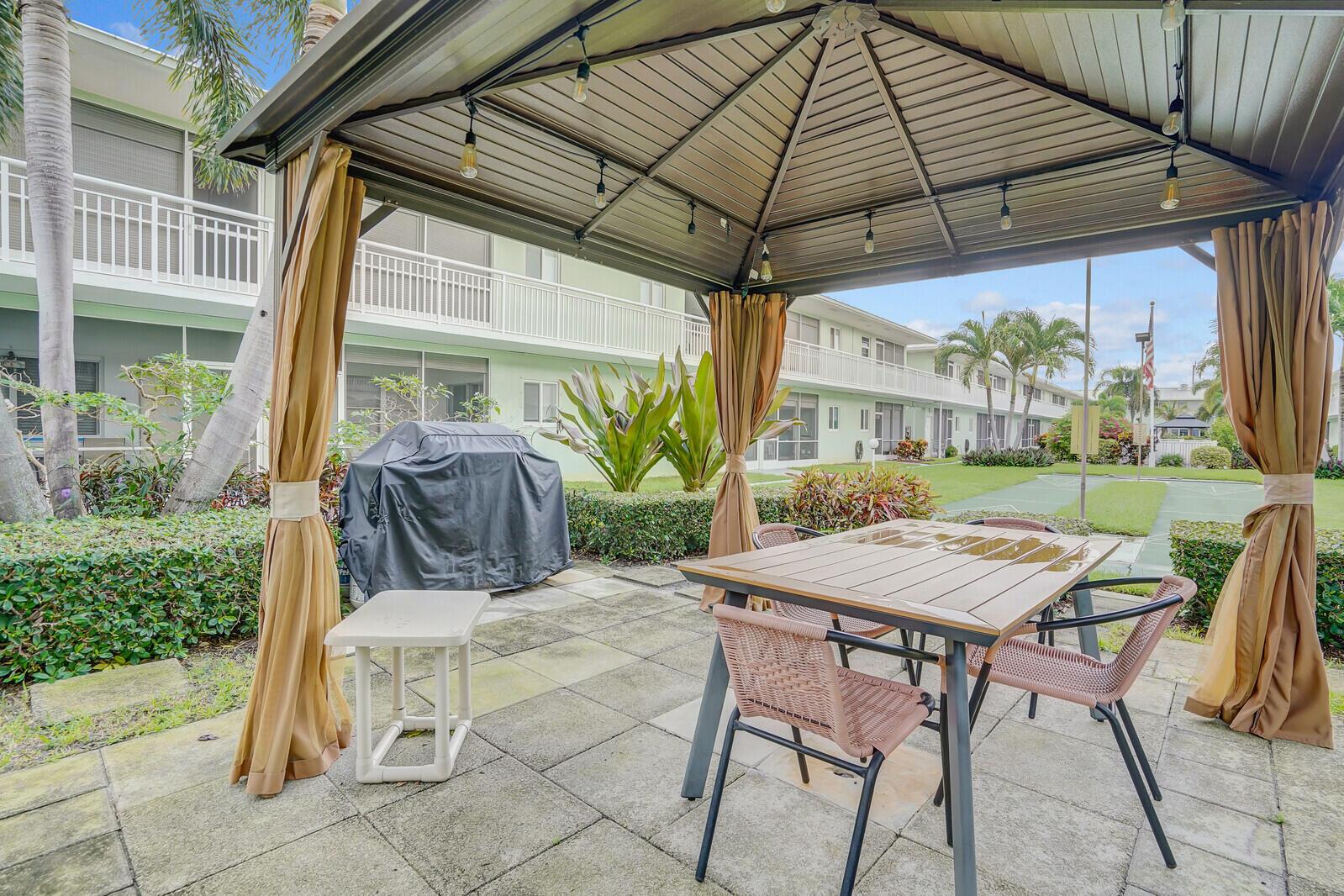 2100 NE 38th Street 111