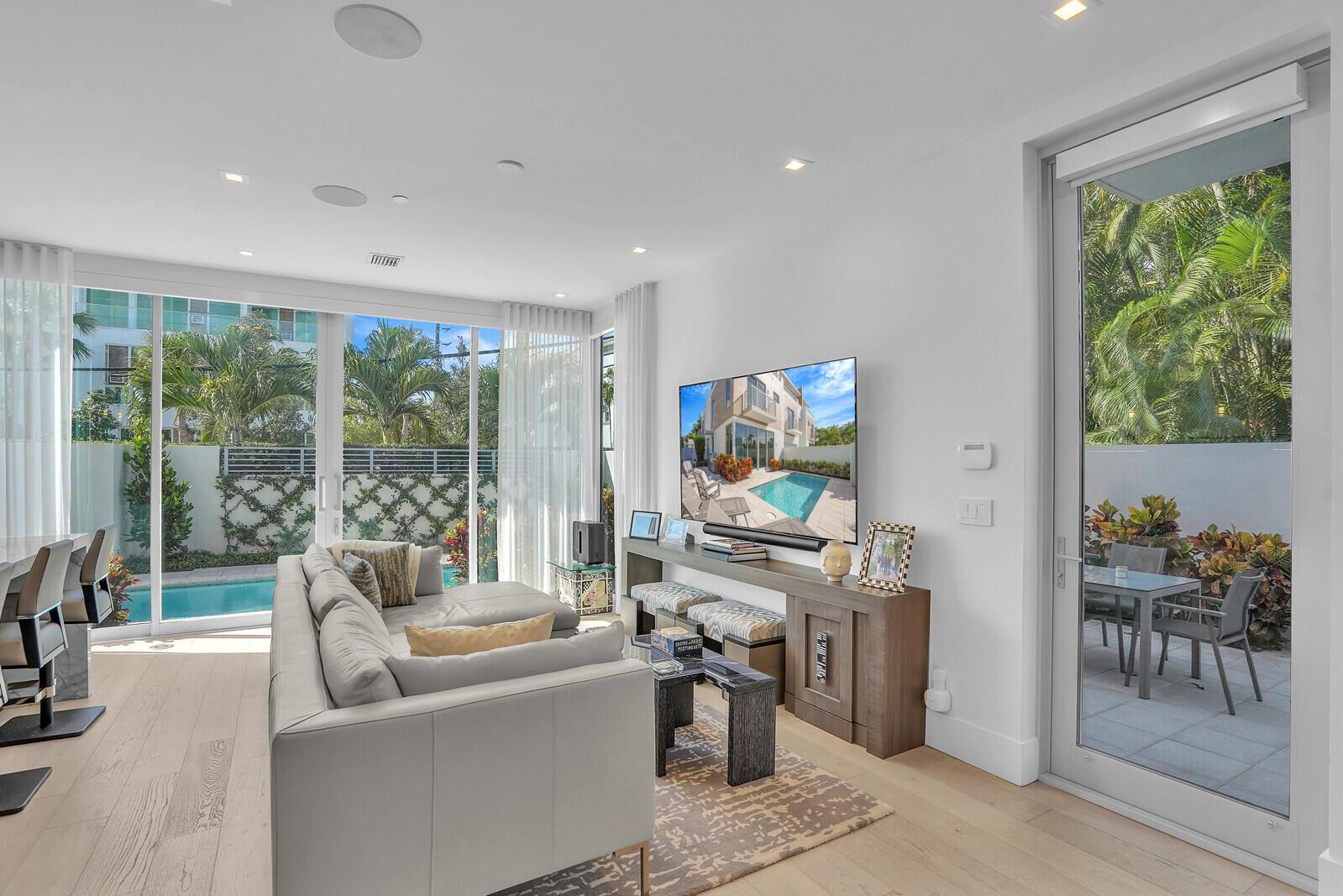 200 NE 7th Avenue 3