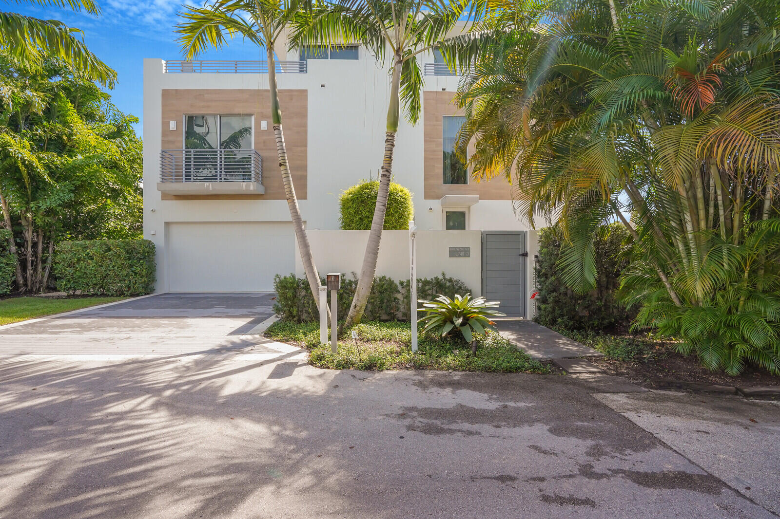 200 NE 7th Avenue 3