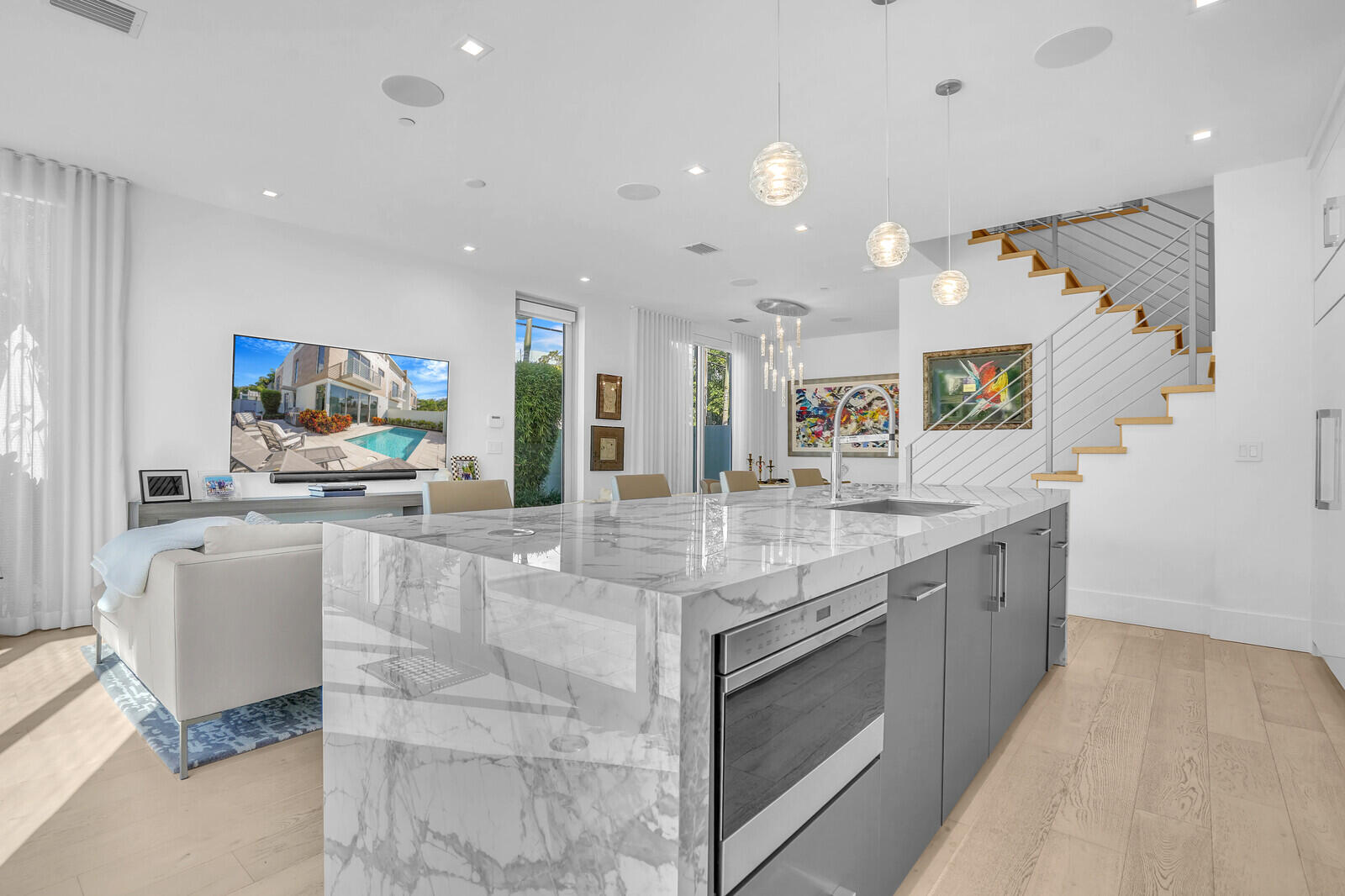 200 NE 7th Avenue 3