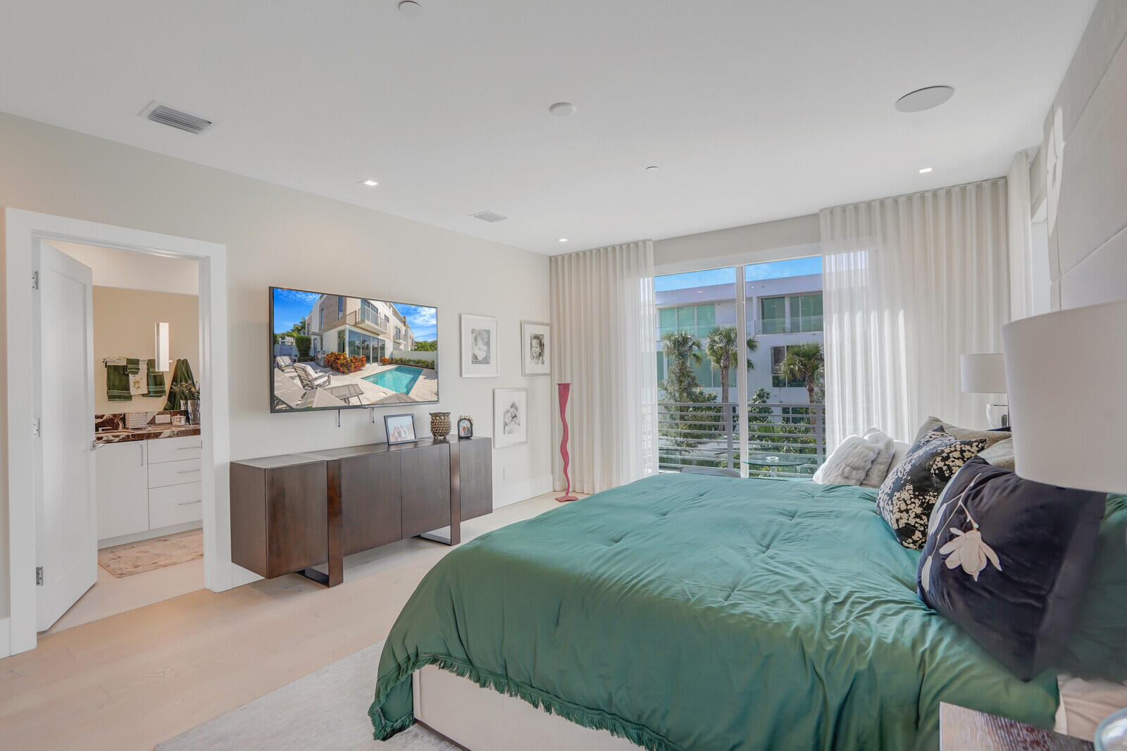 200 NE 7th Avenue 3