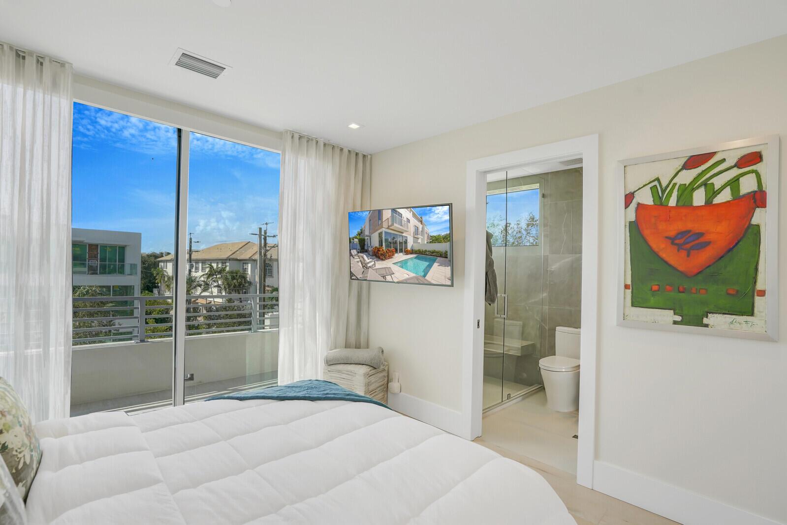 200 NE 7th Avenue 3