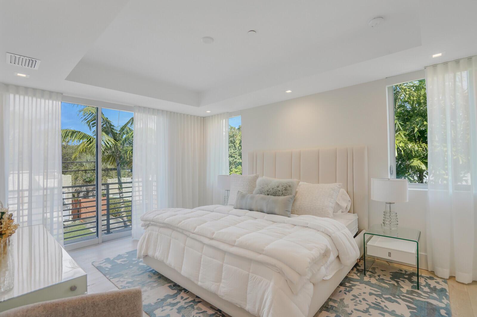 200 NE 7th Avenue 3