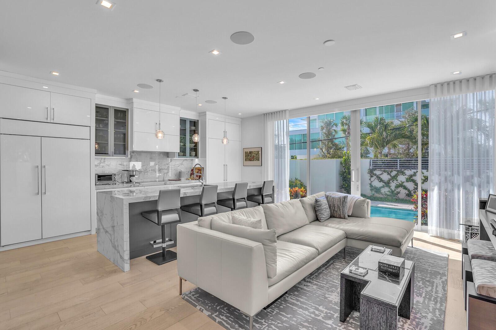 200 NE 7th Avenue 3