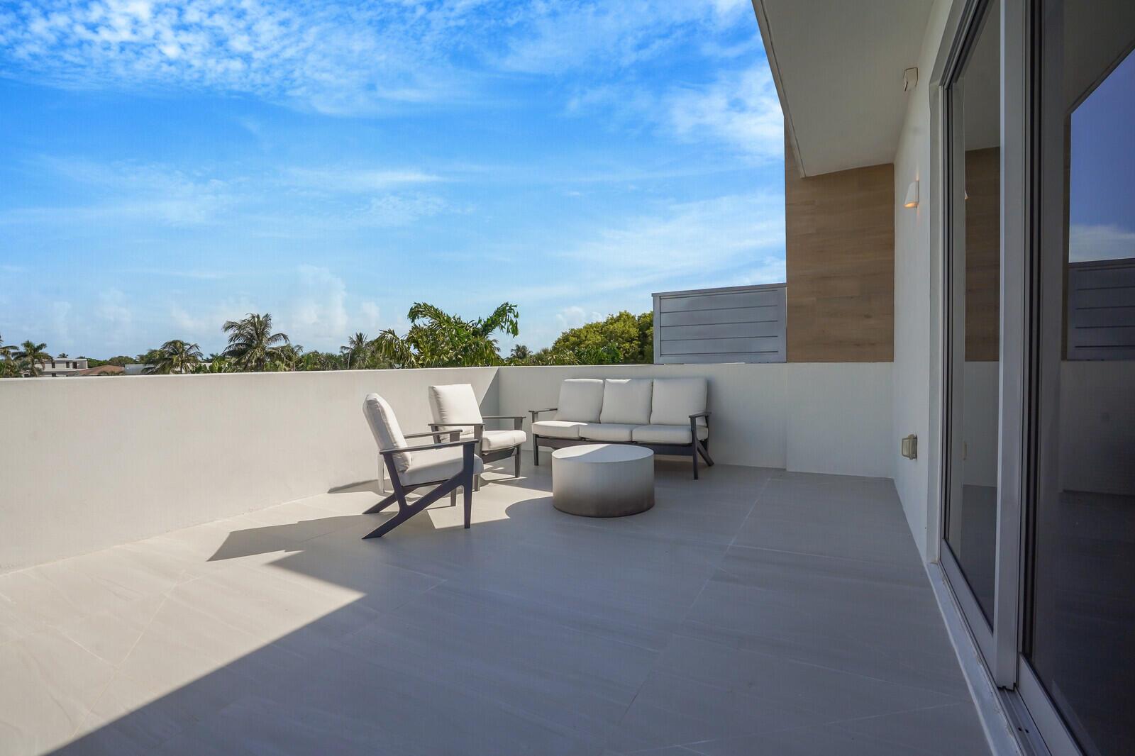 200 NE 7th Avenue 3