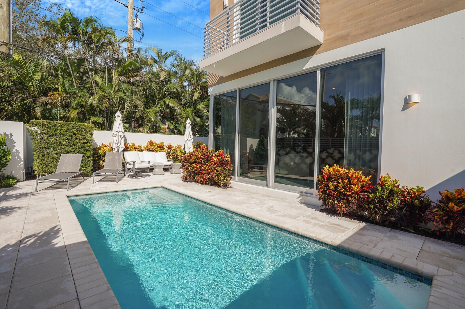 200 NE 7th Avenue 3