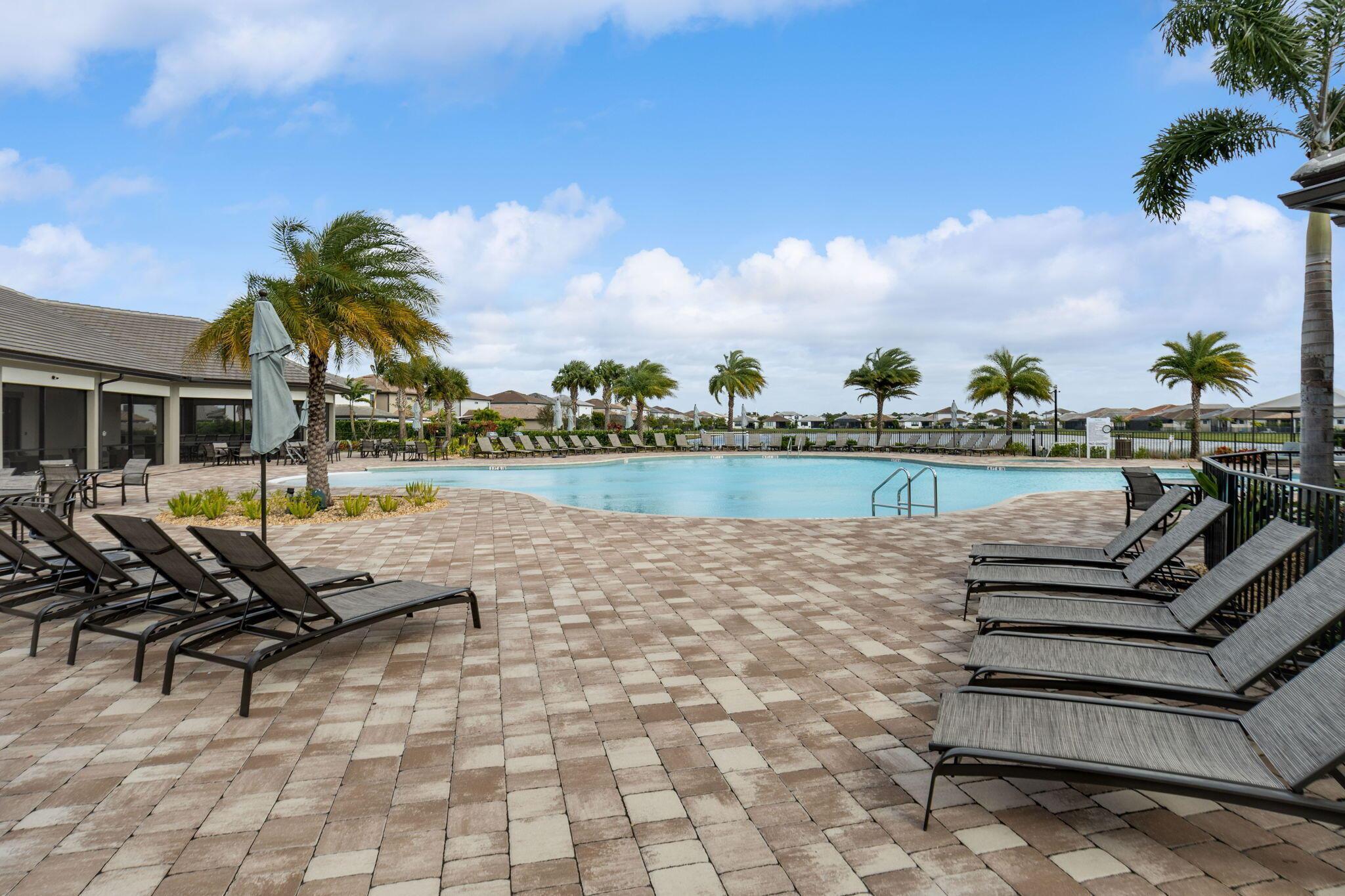 8181 Tailshot Court