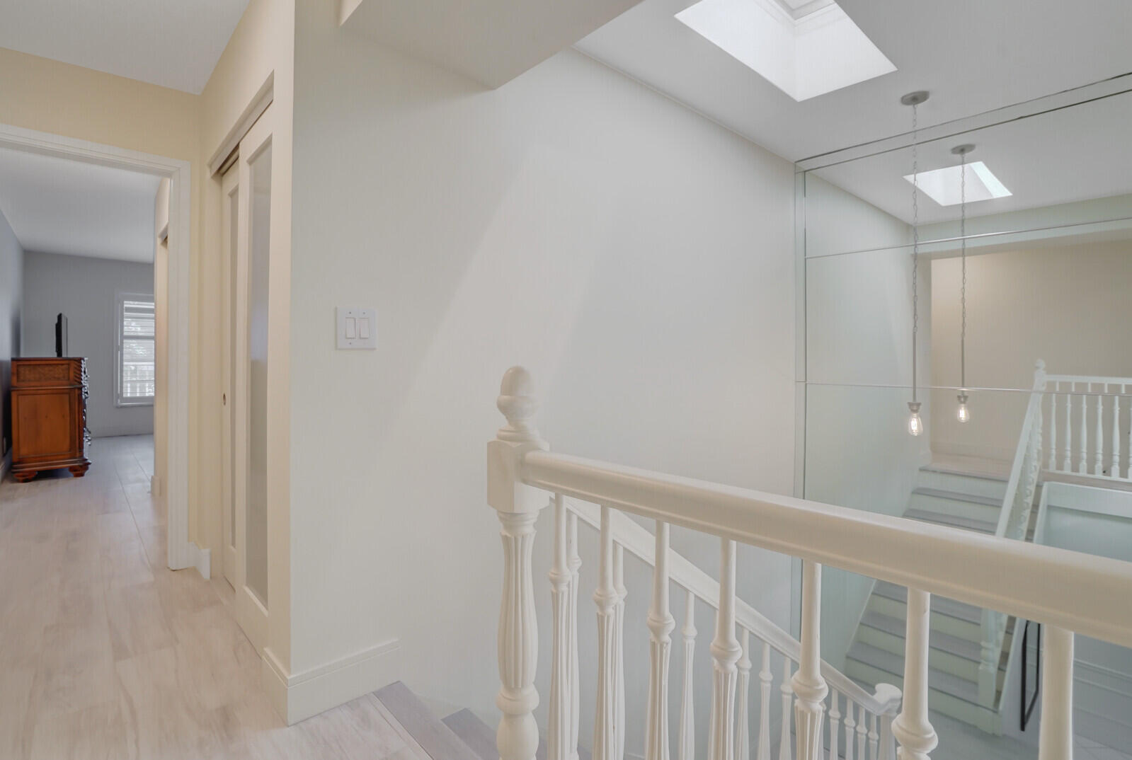 584 SE 20th Avenue 2