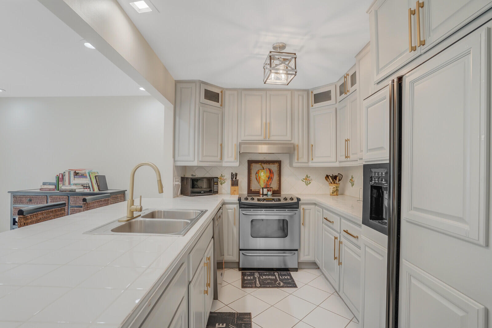 584 SE 20th Avenue 2