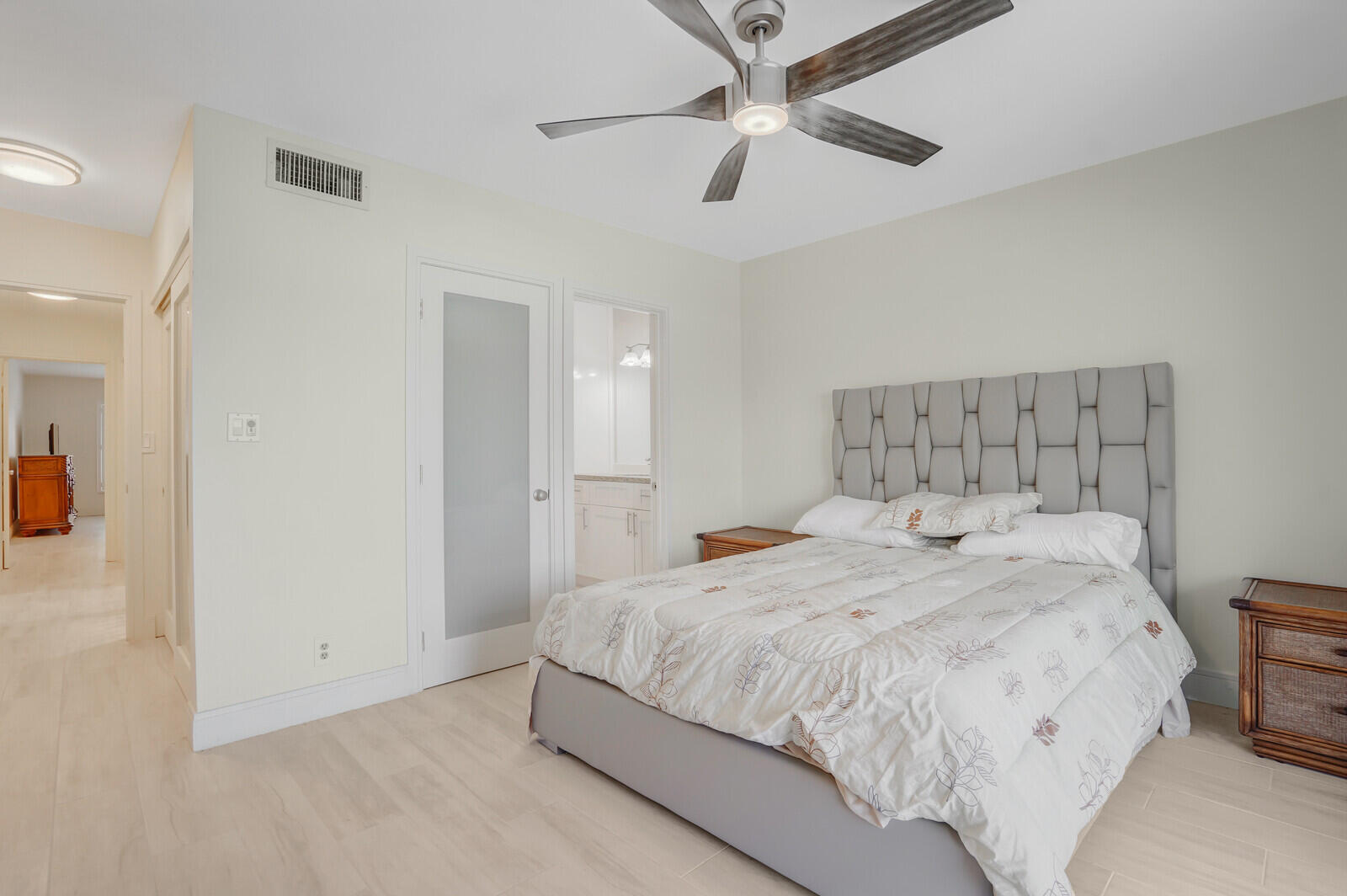 584 SE 20th Avenue 2