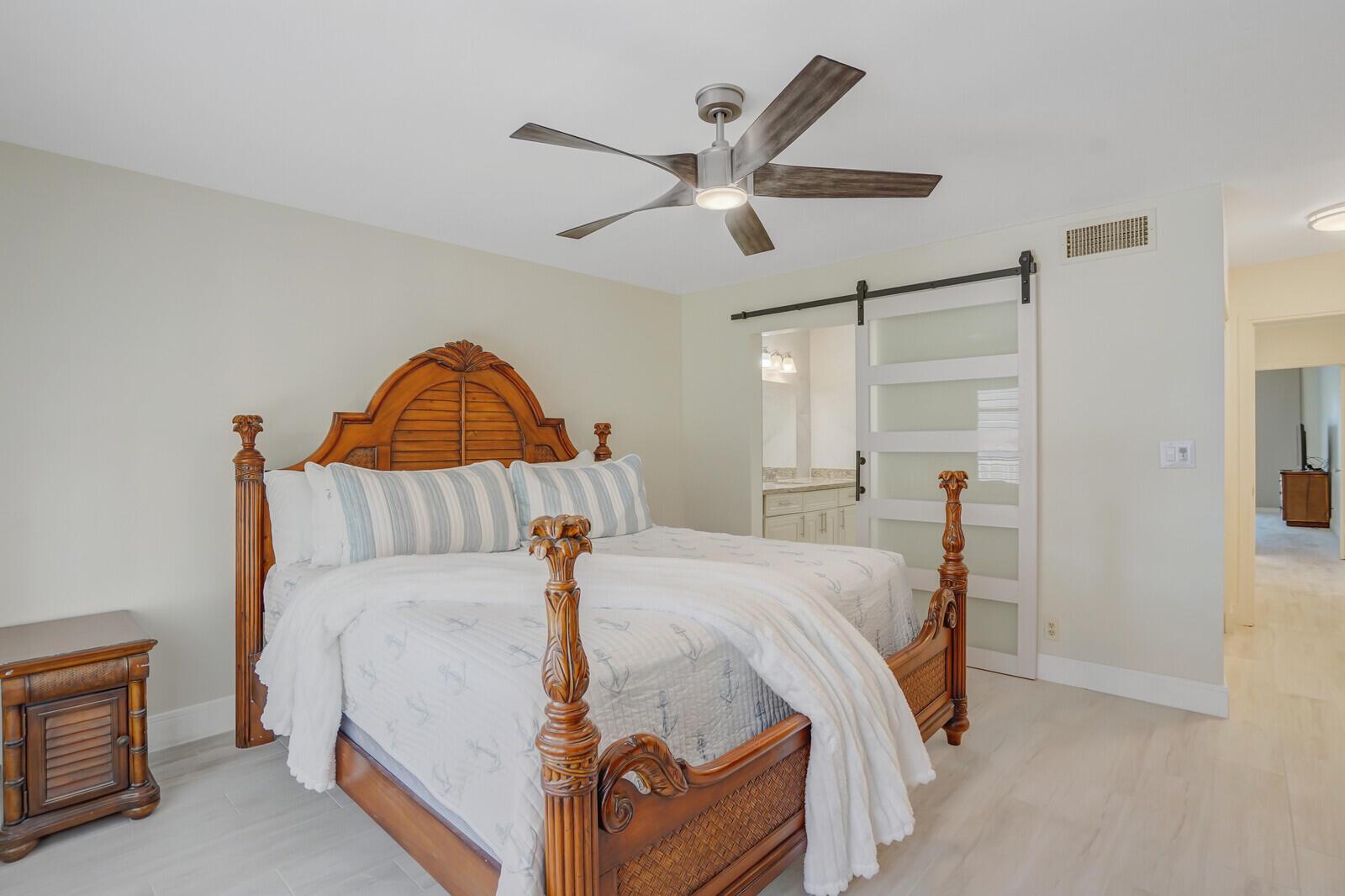 584 SE 20th Avenue 2