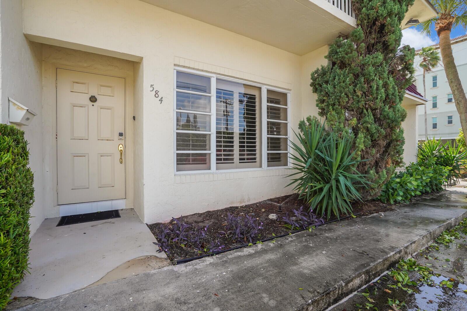 584 SE 20th Avenue 2