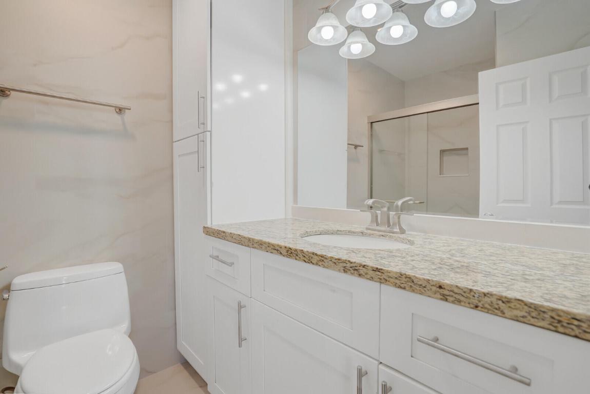 584 SE 20th Avenue 2