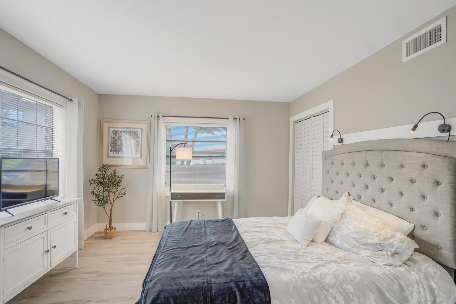 13719 Via Aurora Way A