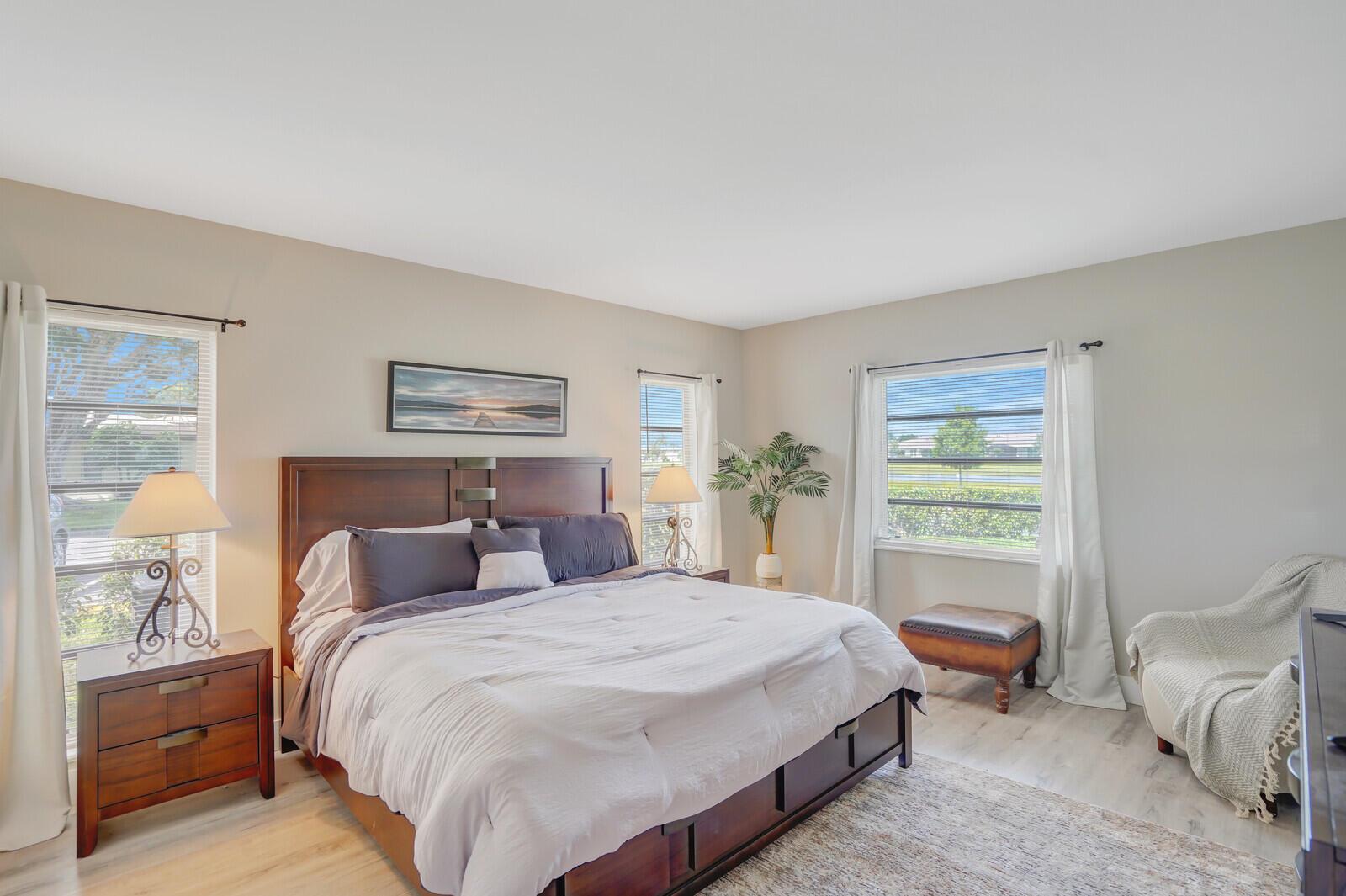 13719 Via Aurora Way A