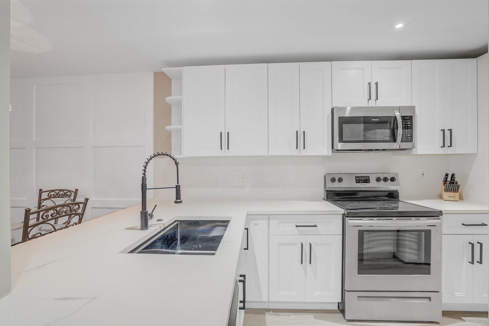 13719 Via Aurora Way A