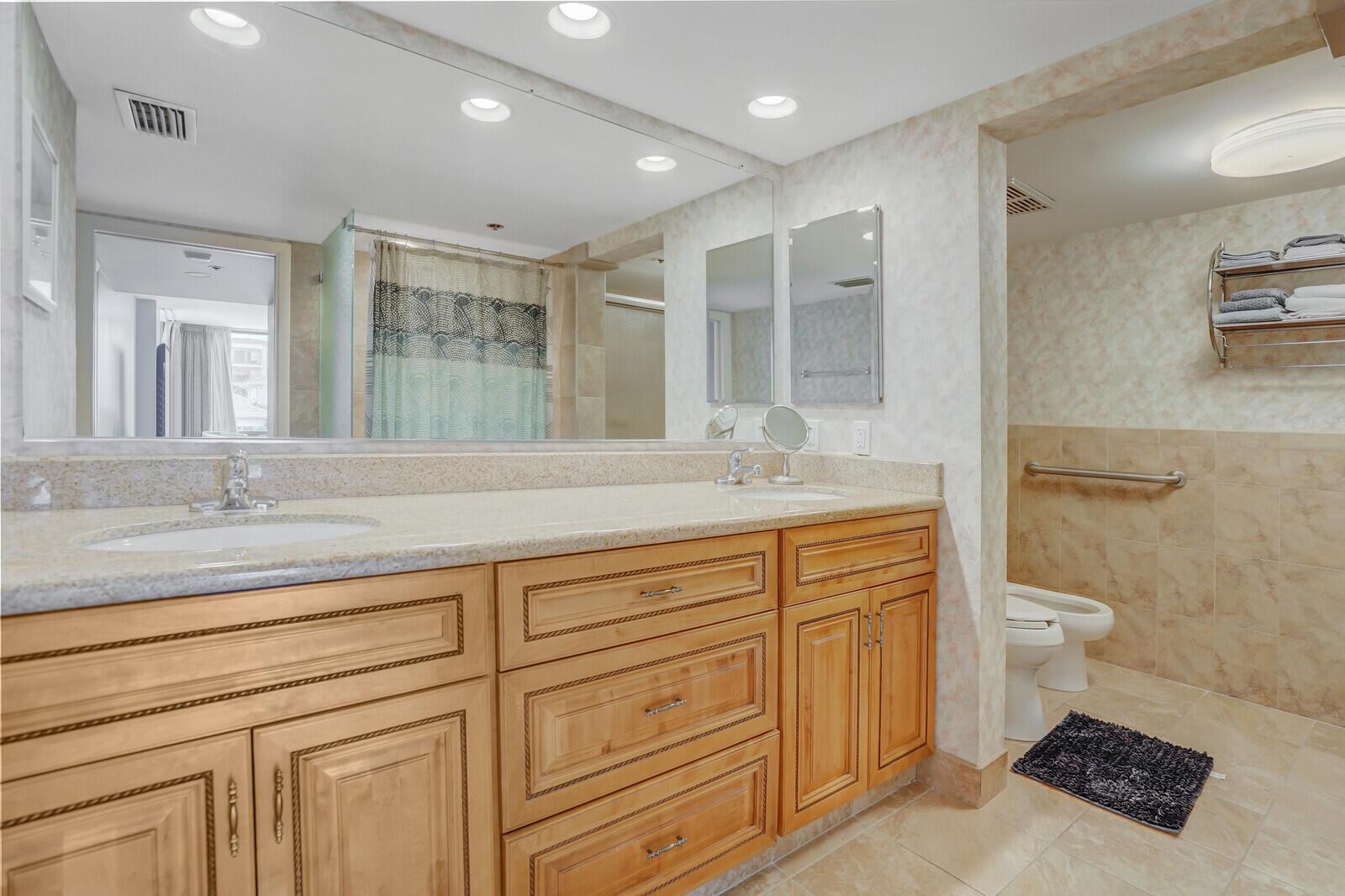 2667 N Ocean Boulevard I-312
