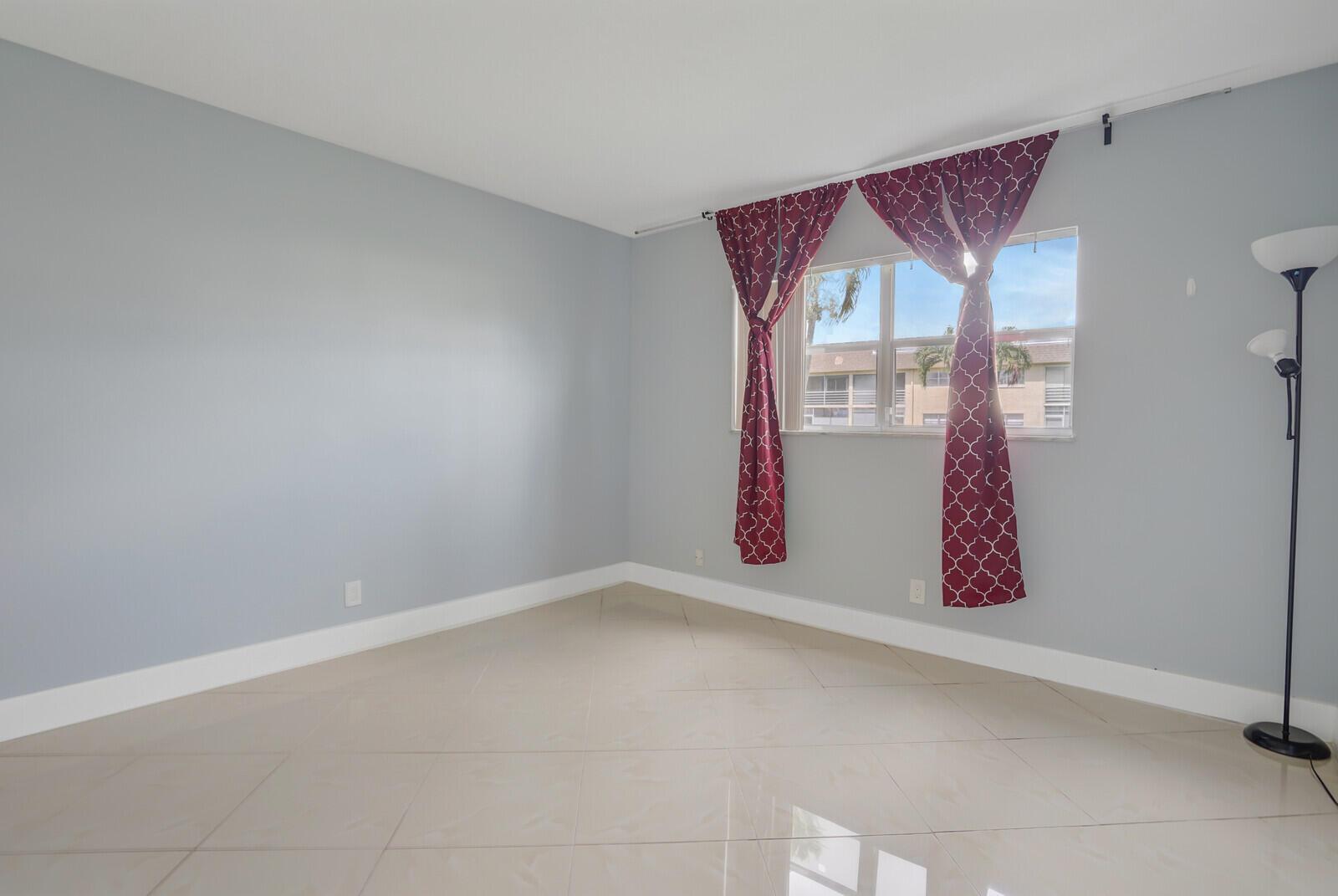 9851 Sandalfoot Boulevard 207