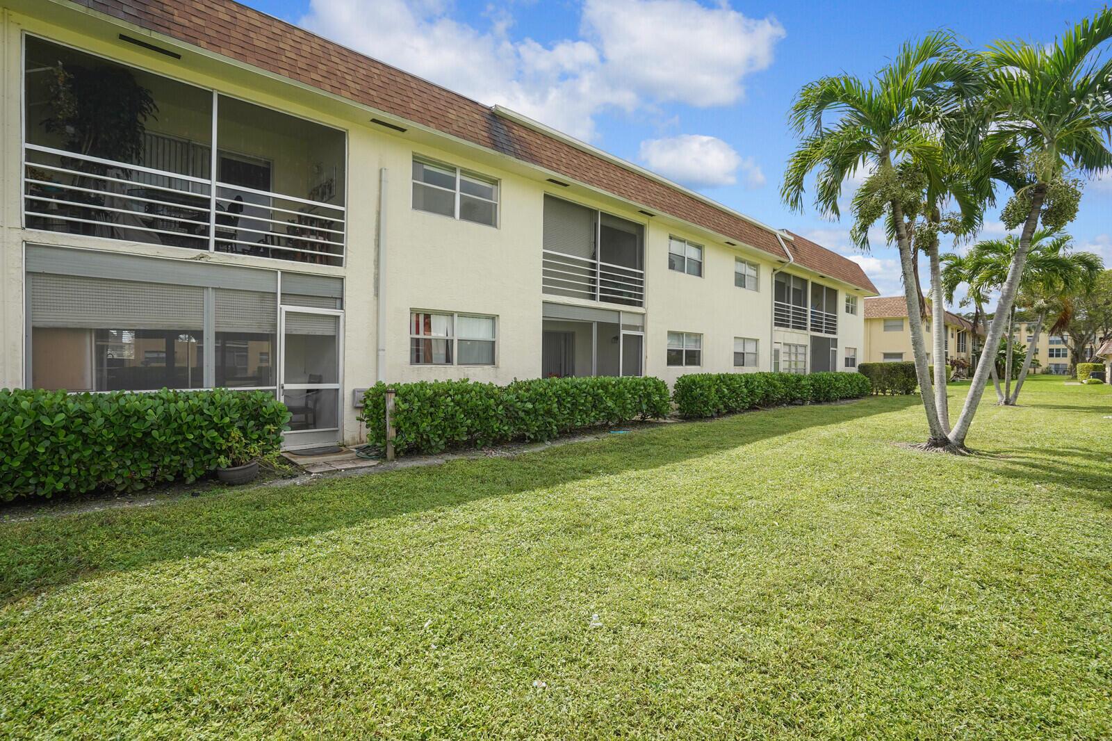 9851 Sandalfoot Boulevard 207