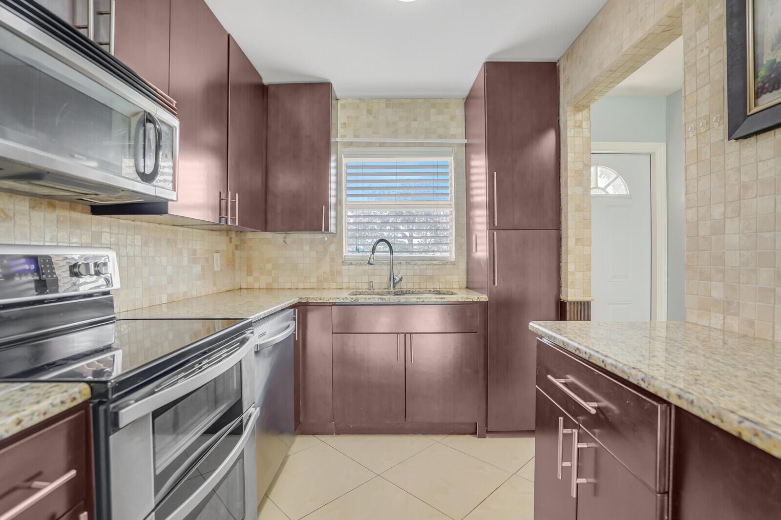 9851 Sandalfoot Boulevard 207