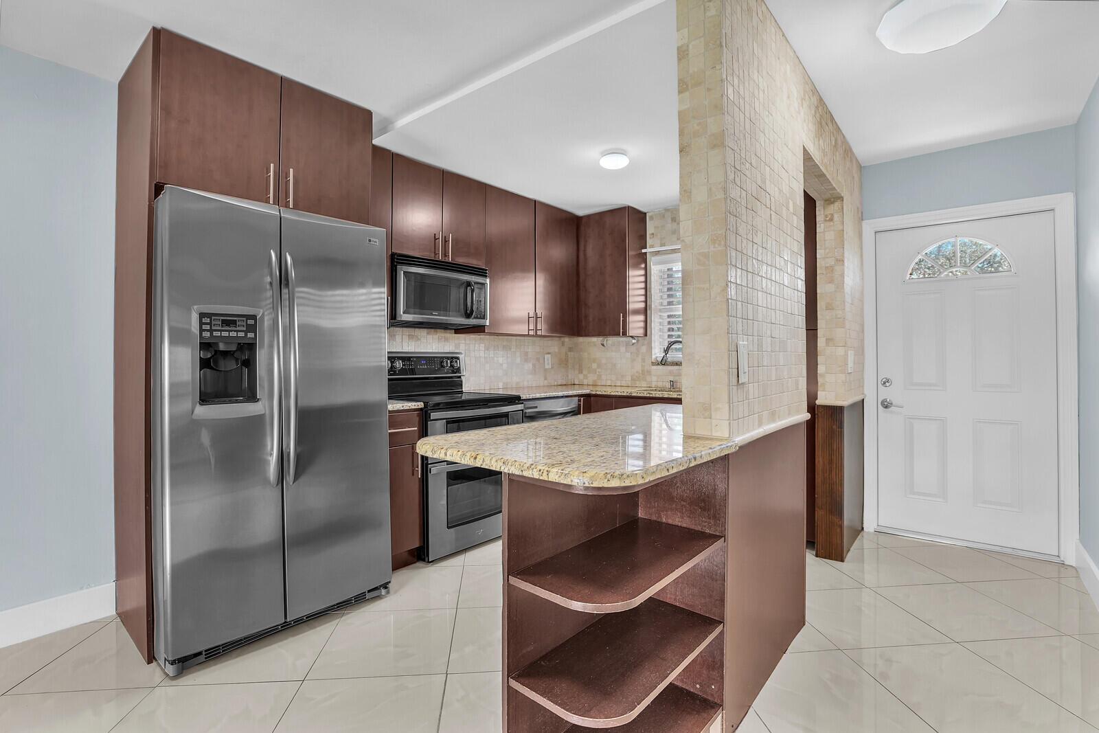 9851 Sandalfoot Boulevard 207