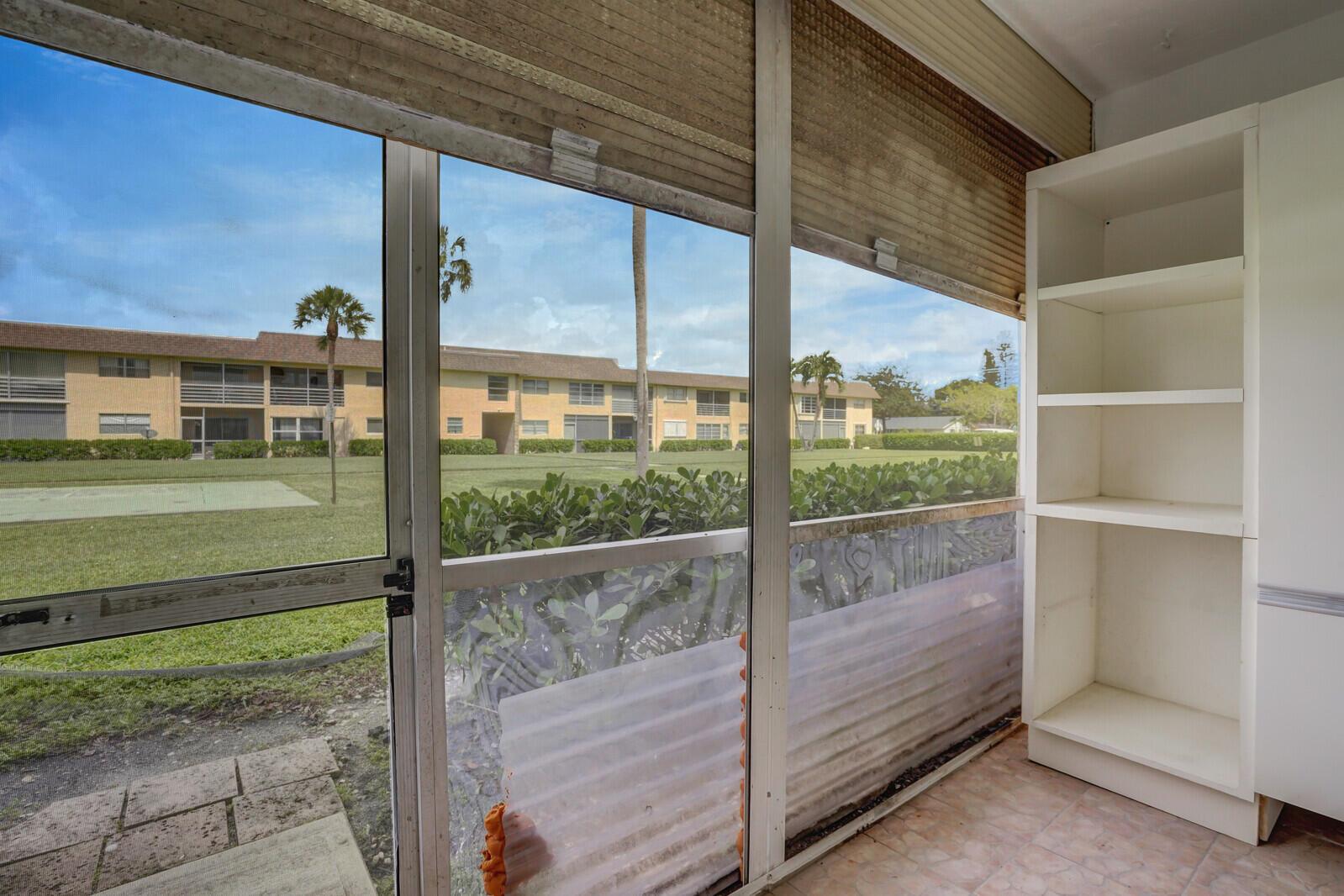 9851 Sandalfoot Boulevard 207