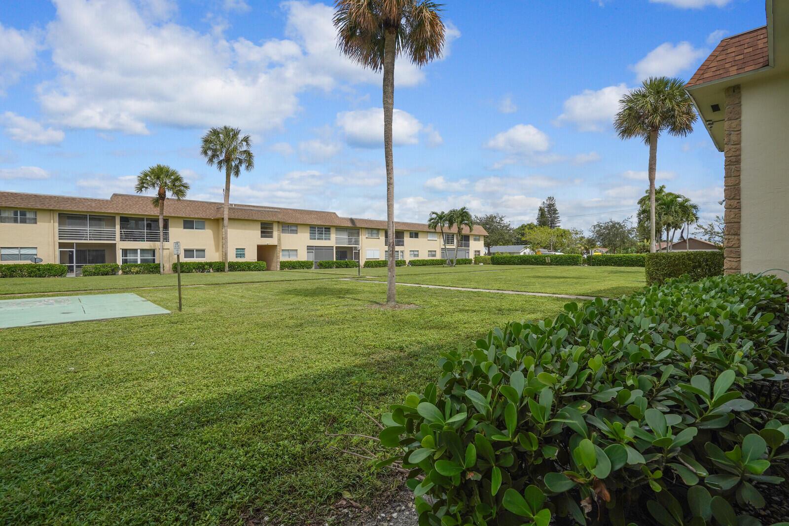 9851 Sandalfoot Boulevard 207
