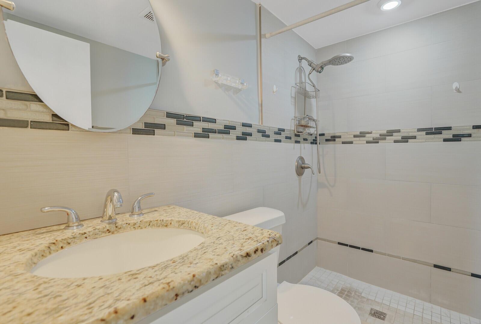 9851 Sandalfoot Boulevard 207