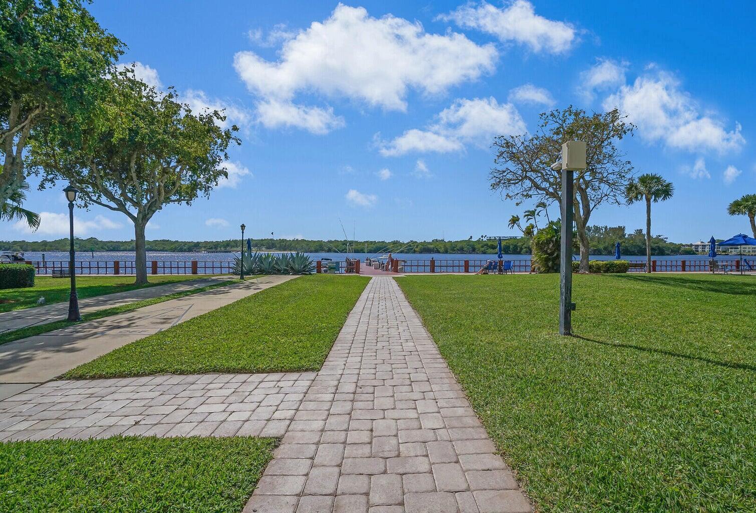2121 N Ocean Boulevard 305w