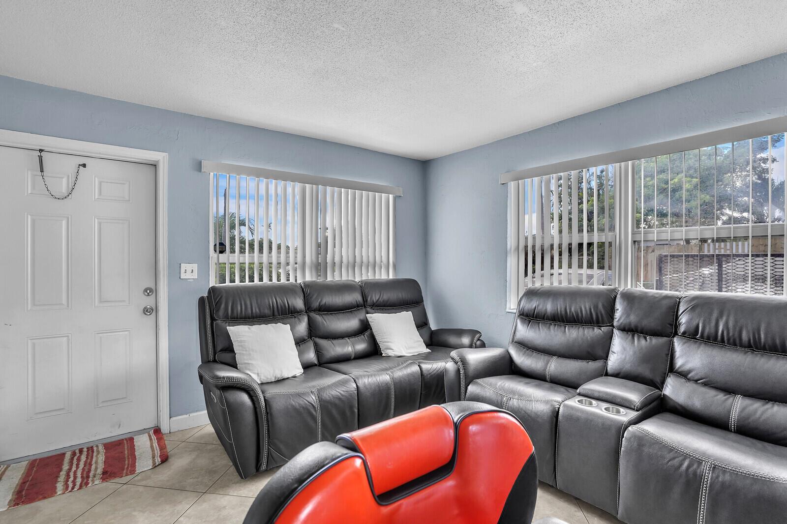 3440 NE 16th Terrace 1-4