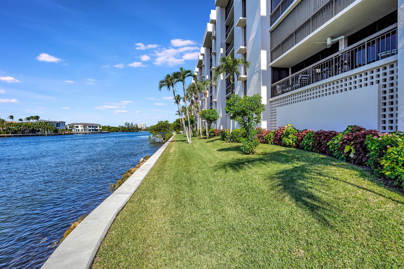 2701 N Ocean Boulevard E-205