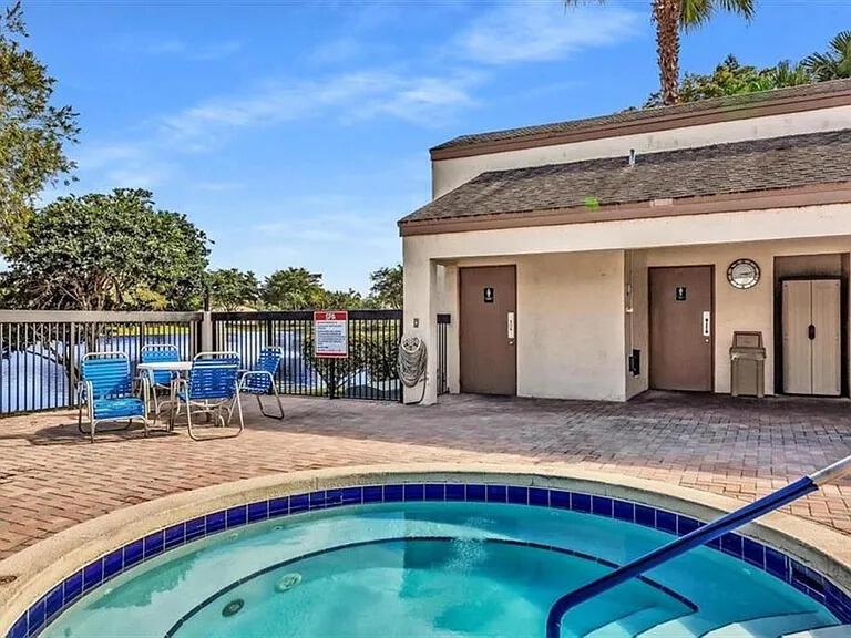 4133 S Carambola Circle S G305