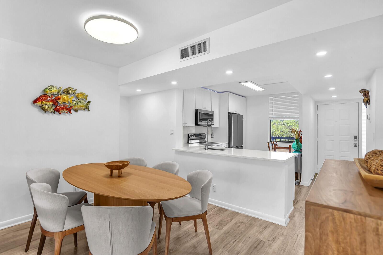 4133 S Carambola Circle S G305