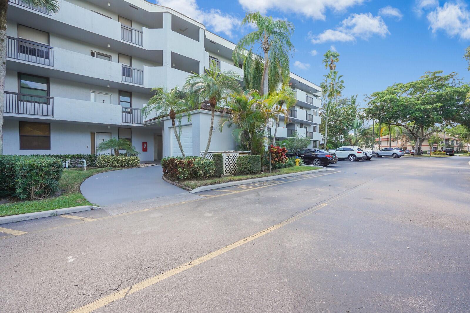 4133 S Carambola Circle S G305