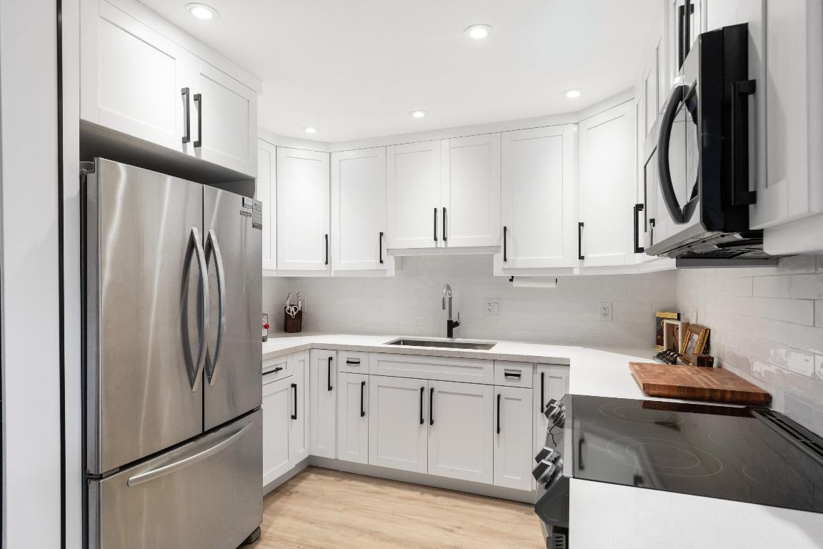 6515 Bay Club Drive 4