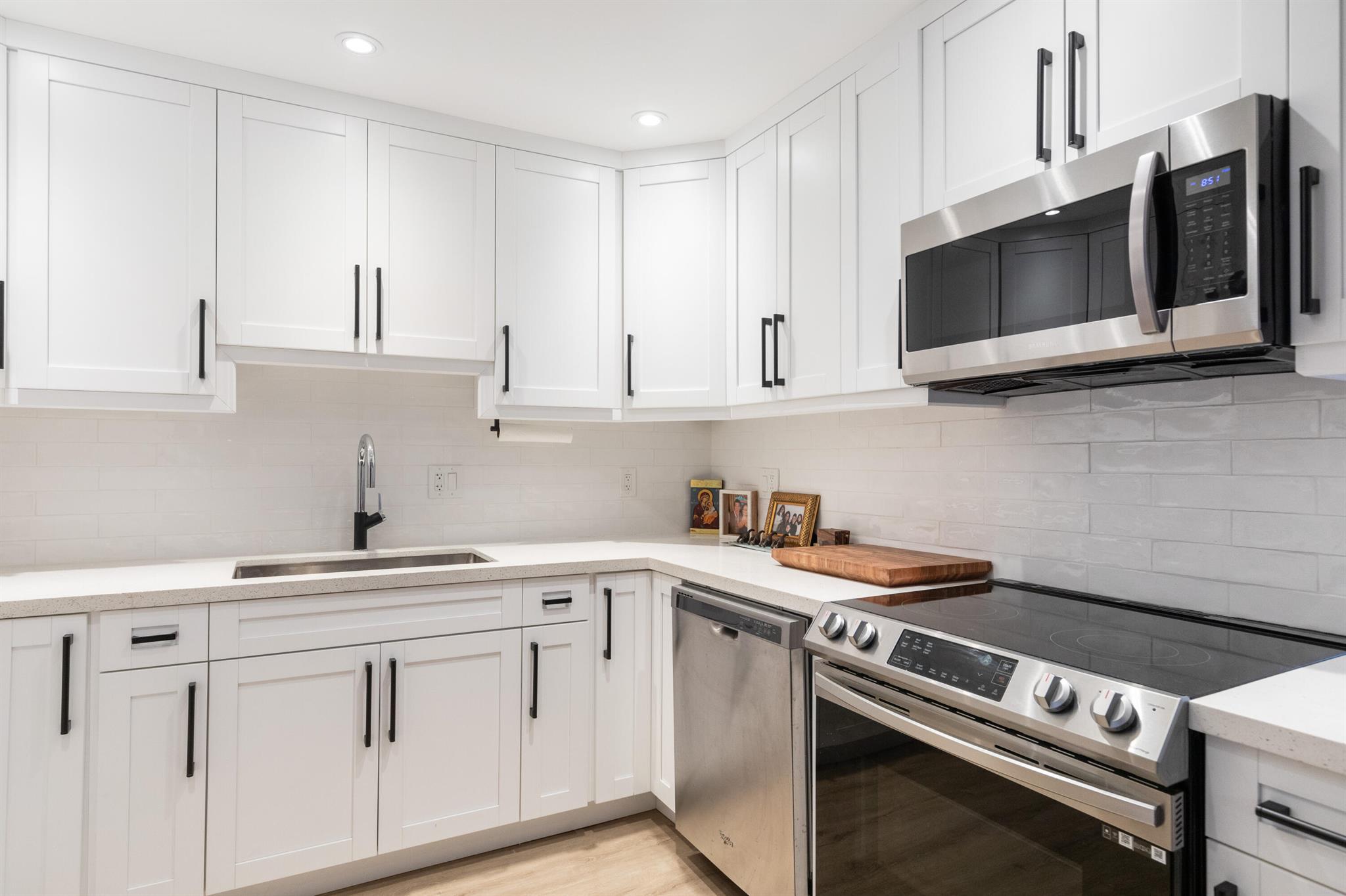 6515 Bay Club Drive 4