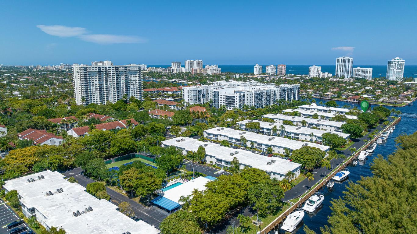 6515 Bay Club Drive 4