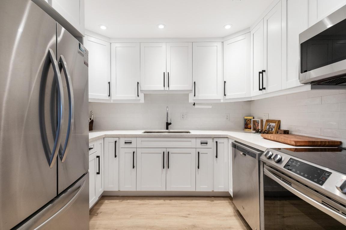 6515 Bay Club Drive 4