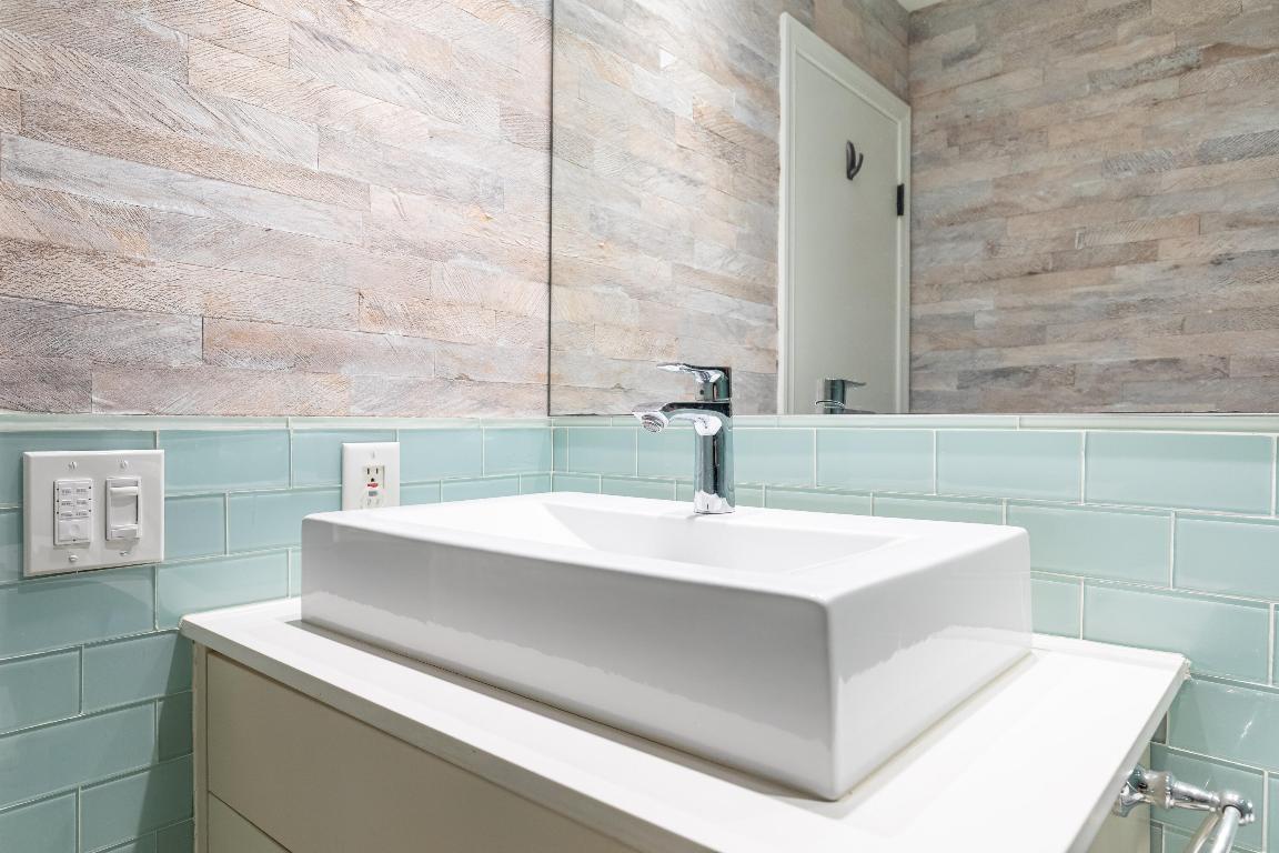 6515 Bay Club Drive 4