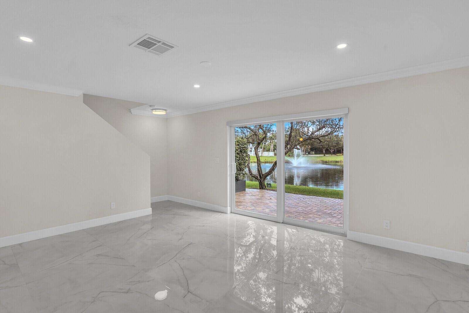 16207 Sierra Palms Drive