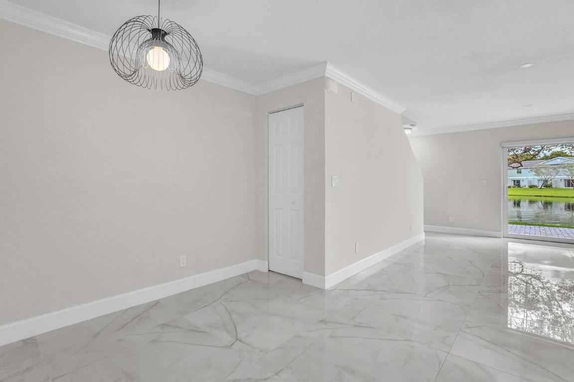 16207 Sierra Palms Drive